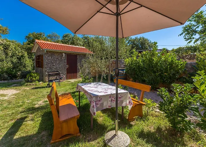 Holiday Home Vrh Vikendica *