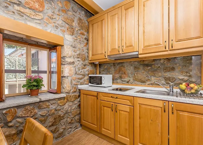 Holiday Home Vrh Vrh (Krk)