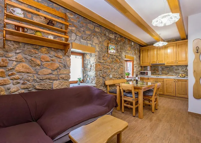 Vikendica Holiday Home Vrh Vrh (Krk)