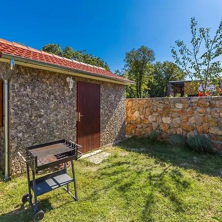Holiday Home Vrh Vrh